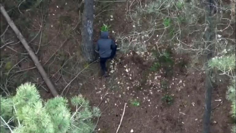 Drone denetiminde toprağa gömülmüş 18 kilo uyuşturucu yakalandı