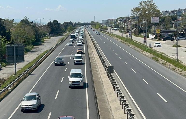 Tekirdağdan İstanbul yönüne trafik yoğunluğu