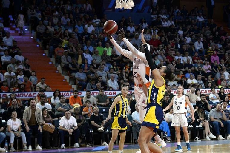 Kadınlar Basketbol Süper Liginde şampiyon Fenerbahçe Alagöz Holding