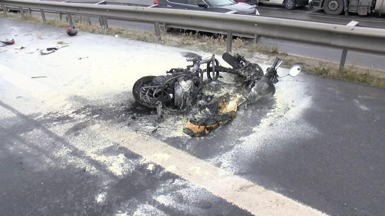 Basın Ekspreste emniyet şeridindeki araca iki motosiklet çarptı: 2 yaralı