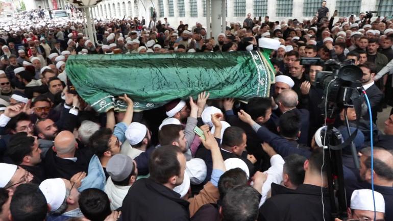 İsmailağa Cemaati lideri Hasan Kılıç için cenaze töreni