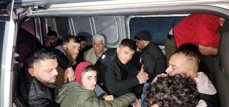 Tekirdağda minibüste 21 kaçak göçmen yakalandı