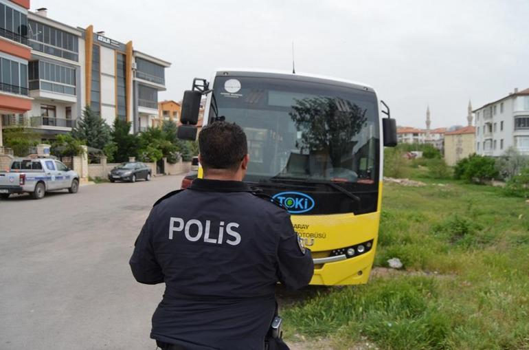 Halk otobüsü şoförü, güzergahı değiştirmesini isteyen yolcunun bıçaklı saldırısına uğradı