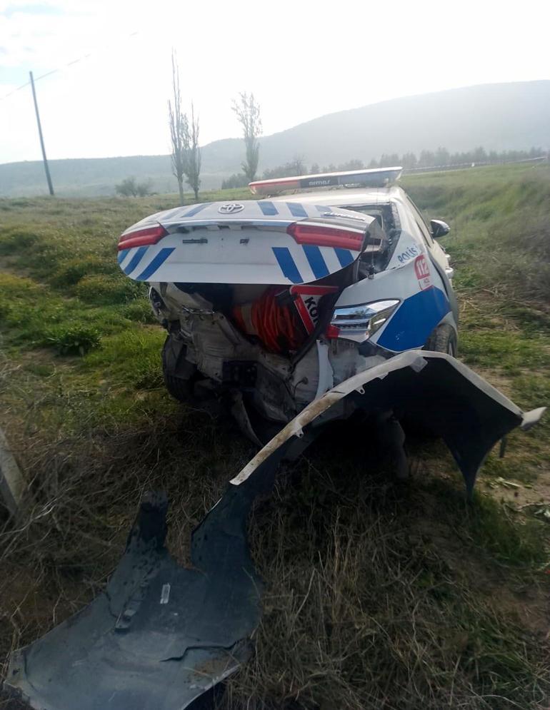 Otomobilin çarptığı trafik polisi şehit oldu, 4 kişi yaralandı