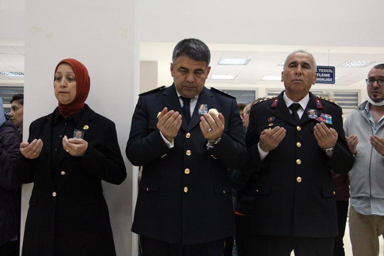 Edirnede yaşamını yitiren polis memuru, törenle son yolculuğuna uğurlandı