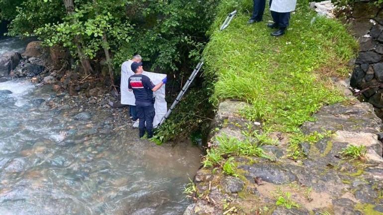 Taksiciyi öldürüp cesedini dereye atan sanığa 20,5 yıl hapis