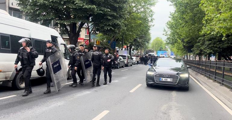 Beşiktaştaki gruba polis müdahalesi