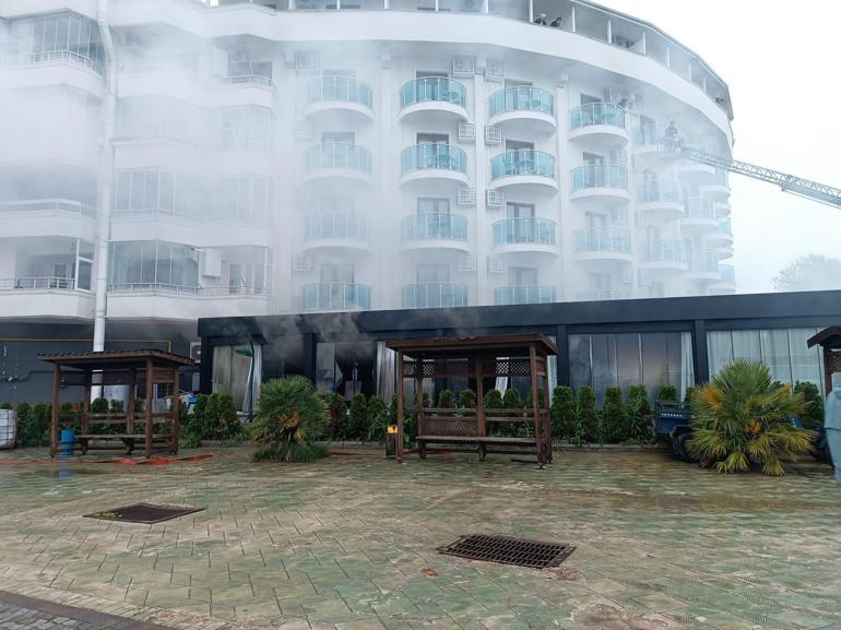 Akçakoca’da otelde yangın: 10 kişi dumandan etkilendi