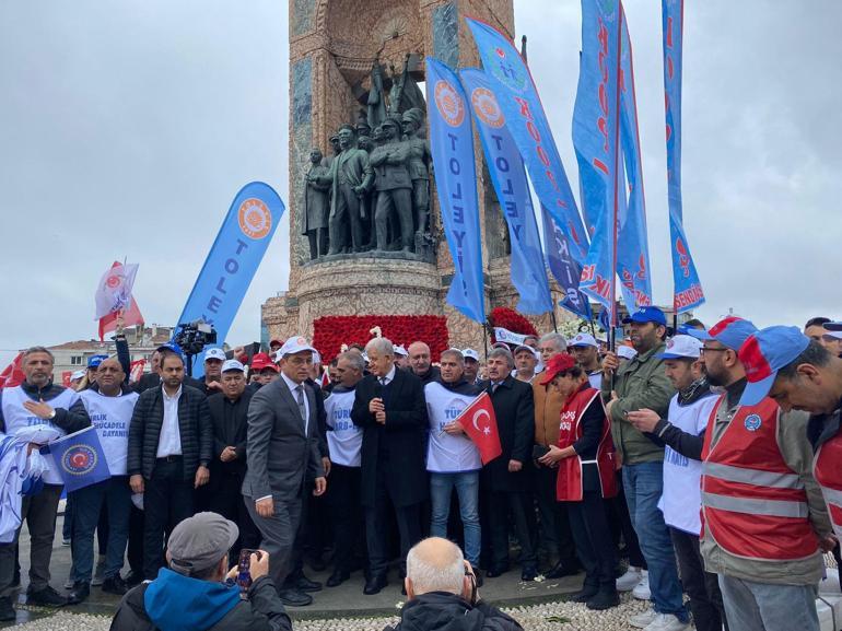 TÜRK-İŞ, Kazancı Yokuşu’na karanfil, Taksim Meydanı’na çelenk bıraktı