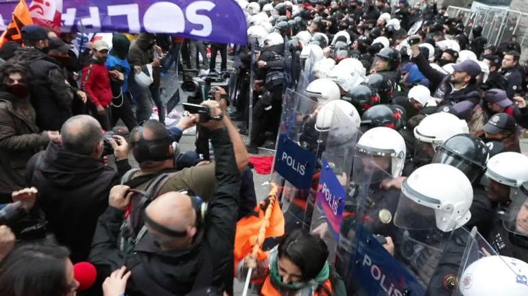 Saraçhaneden Taksime yürümek isteyenlere polis müdahalesinin ilk anları