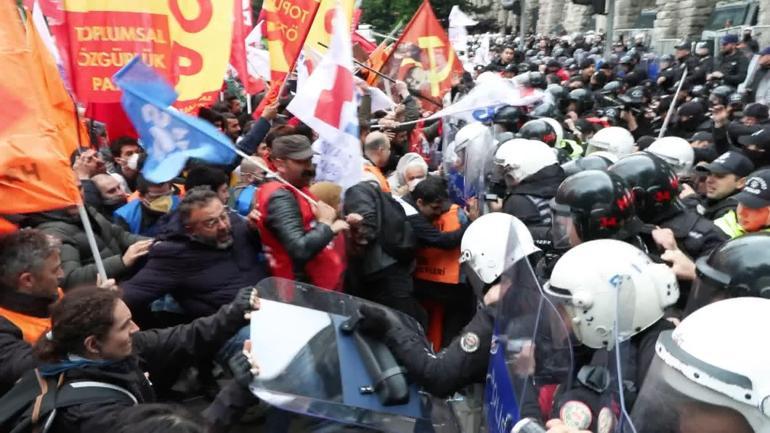 Saraçhaneden Taksime yürümek isteyenlere polis müdahalesinin ilk anları
