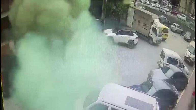 Başakşehirde iş yerindeki patlama kameraya yansıdı; 1 yaralı