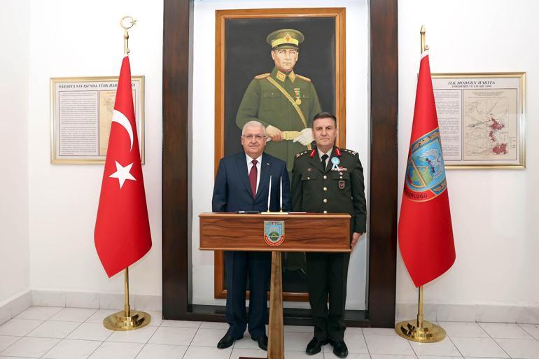 Bakan Güler, Harita Genel Müdürlüğünü ziyaret etti ve 129uncu kuruluş yıl dönümünü kutladı