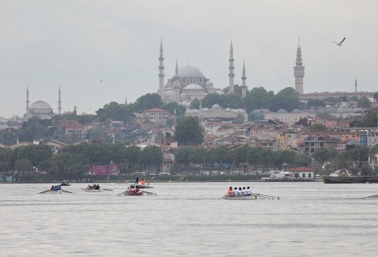 4üncü Uluslararası Haliç Kürek Yarışları’nda ilk gün geride kaldı