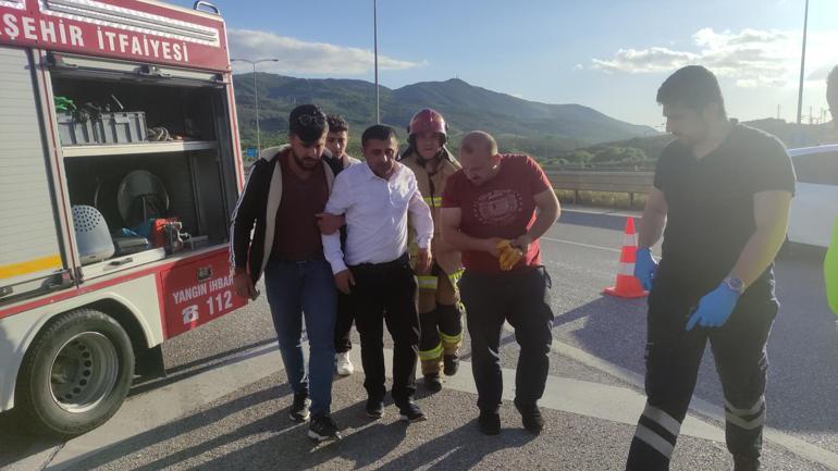 TIRa arkadan çarpan yolcu otobüsünün sürücüsü sıkıştı; 38 yolcu kazayı yara almadan atlattı