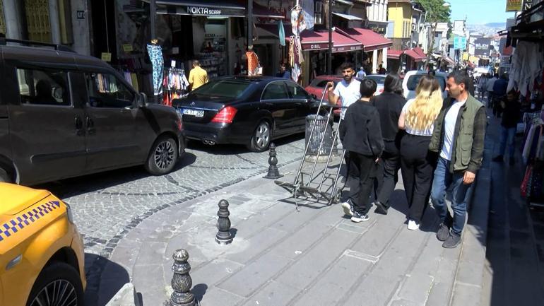 Fatihte 15 yaşındaki çalışan, tartıştığı turist müşteriyi 2 gün sonra sokakta bıçakladı