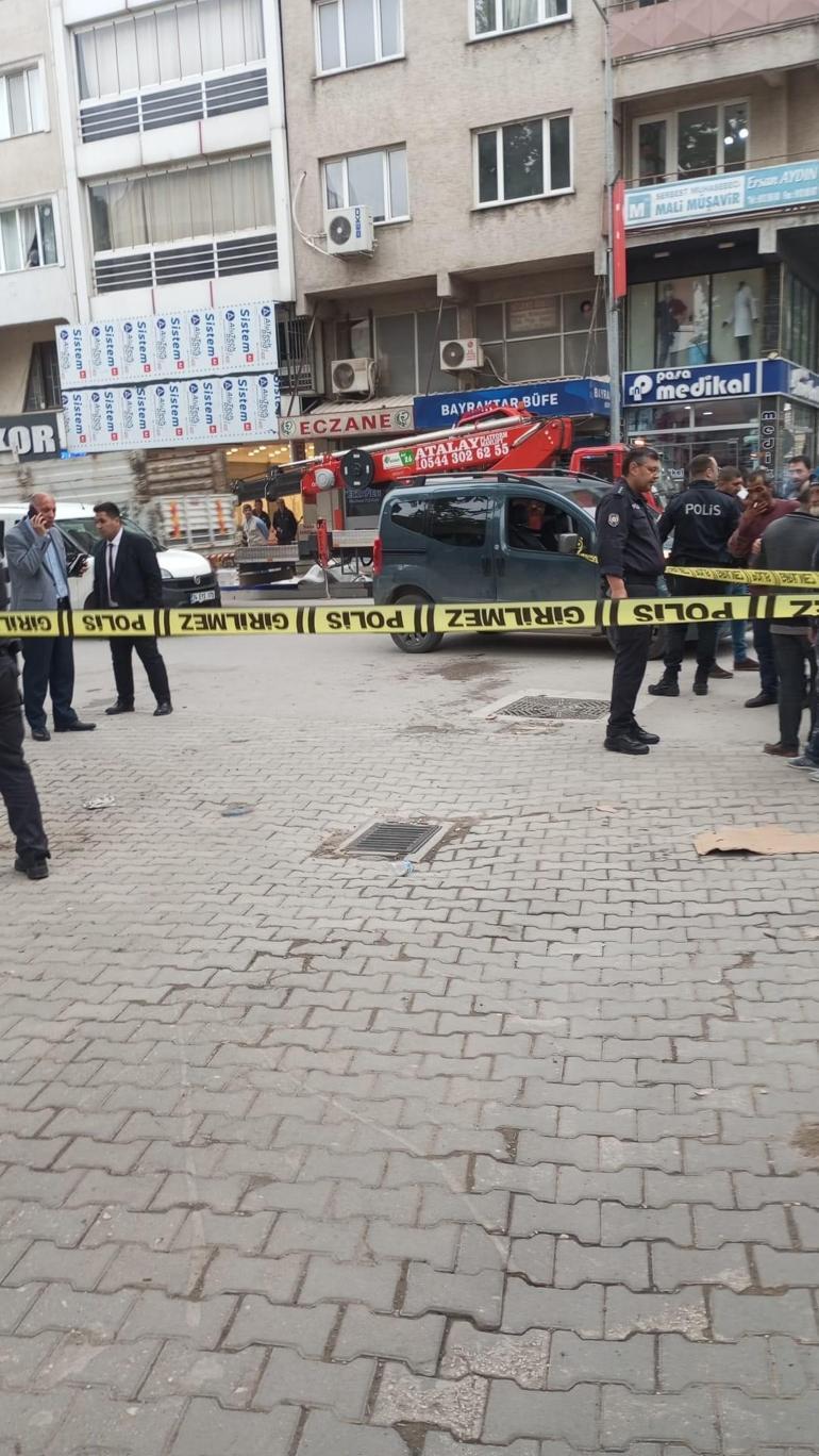 Bursa’da 2 kardeş, enişteleri ve kardeşleri ile çıkan silahlı kavgada hayatını kaybetti