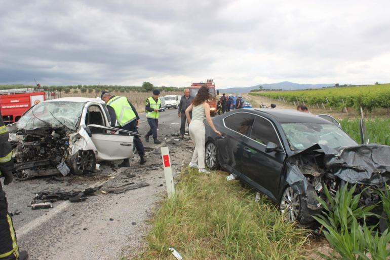 Manisada iki otomobil çarpıştı; TUTSO Başkanı ve 2 kişi yaralandı