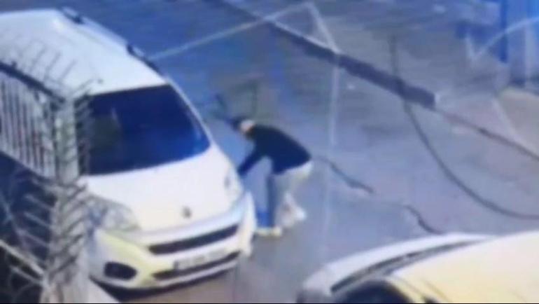 Beyoğlu’nda park halindeki 11 aracın lastiklerini bıçakla kesen şüpheli yakalandı