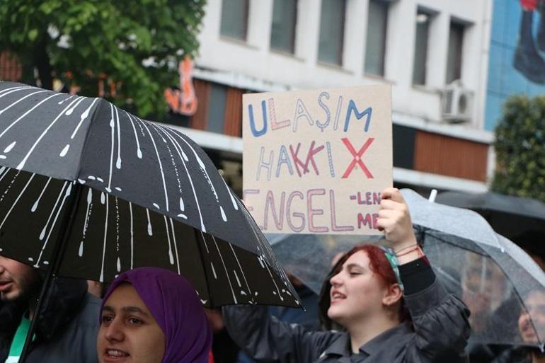 Boluda üniversite öğrencileri ulaşım zammını protesto etti