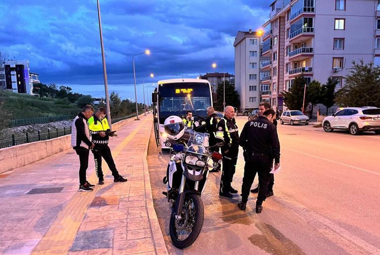 Yolcuların ihbar ettiği midibüs şoförü, 1.45 promil alkollü çıktı