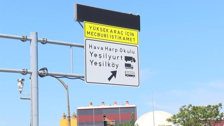 Bakırköyde sabıkalı üst geçitte yine TIR kazası