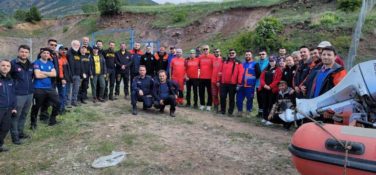 Giresunda otomobilin düştüğü kanalda kaybolan 2 kişinin cansız bedenleri bulundu