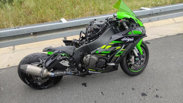 Aynı istikamette giden motosikletler çarpıştı: 2 yaralı