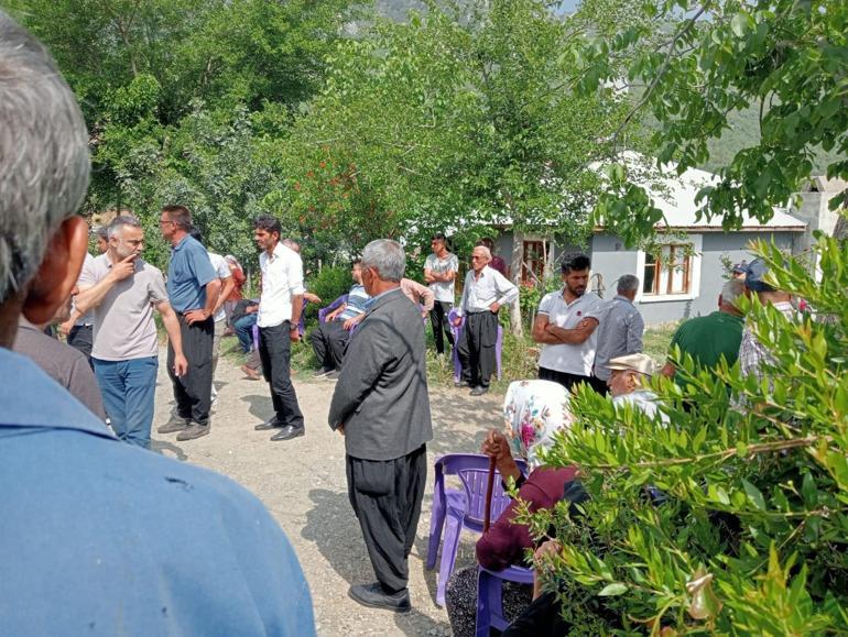 Kız kardeşi ile eniştesini öldürüp, intihar etti