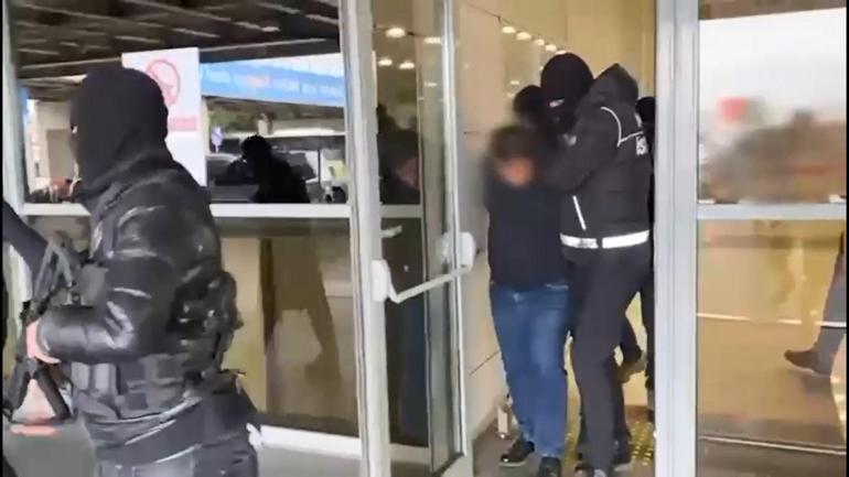 Kırmızı bültenle aranan 2 kişi İstanbulda yakalandı