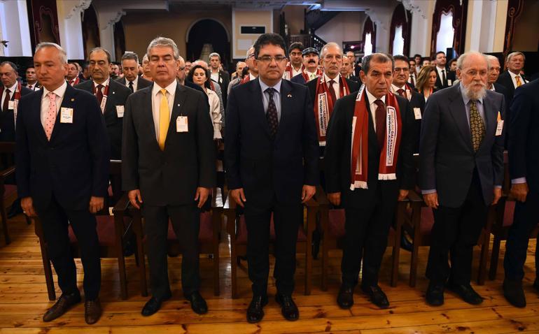 Galatasaray Kulübünün başkanlık seçiminde oy verme işlemi sona erdi