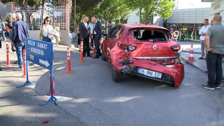 Kadıköy Evlendirme Dairesi önünde zincirleme kaza: 3 yaralı