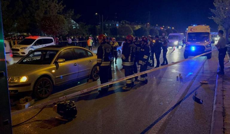 Otomobile çarpan motosikletteki 2 kişi öldü
