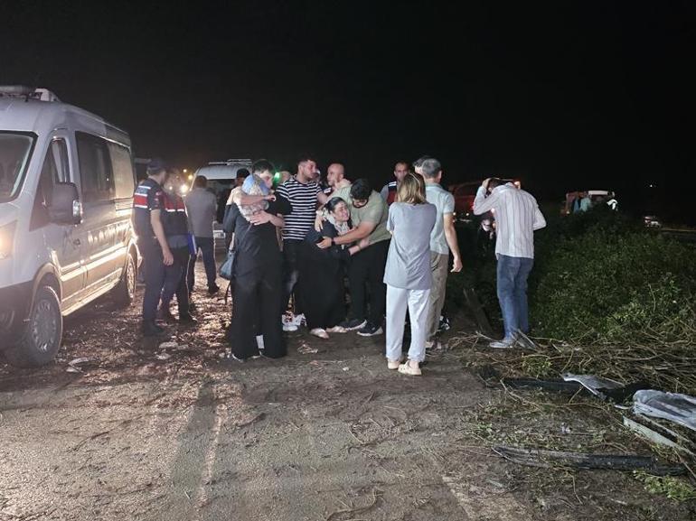 Mersinde karşı şeride geçen yolcu otobüsü, 3 araçla çarpıştı: 10 ölü, 39 yaralı