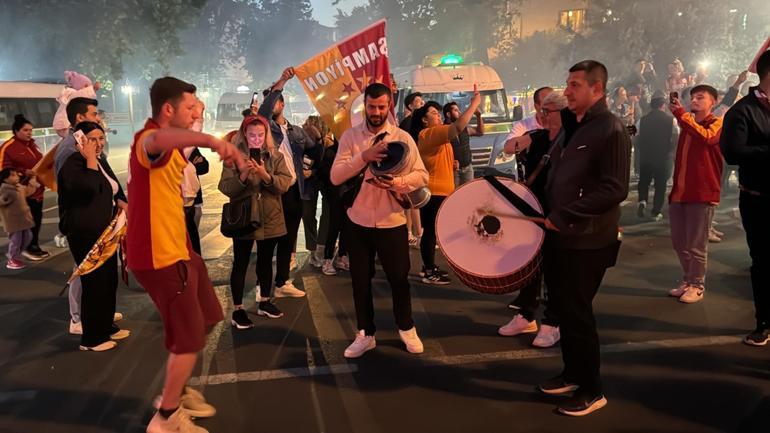 Galatasarayın şampiyonluğu coşkuyla kutlandı