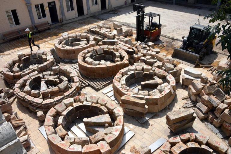 Depremde ağır hasar alan tarihi Ulu Cami, 2025 sonunda ibadete açılacak