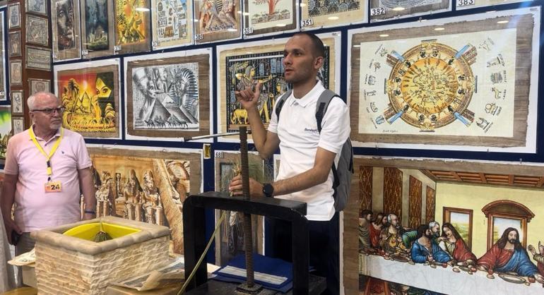 Mısırın papirüs atölyelerinde tarihe yolculuk