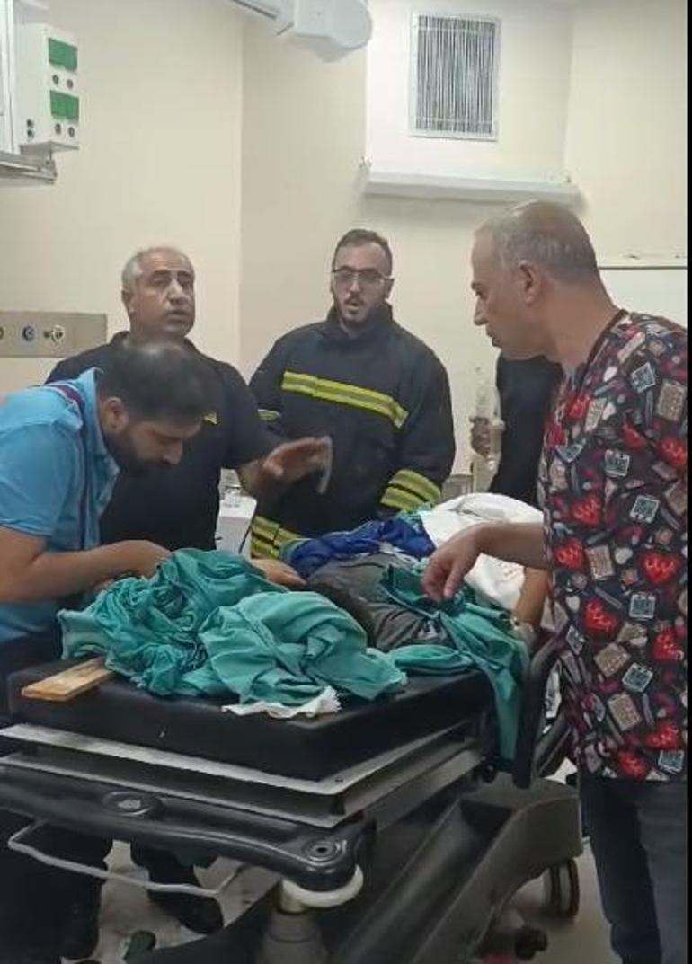 Batmanda koluna saplanan demir, ambulans helikopterle sevk edildiği Diyarbakırda çıkarıldı