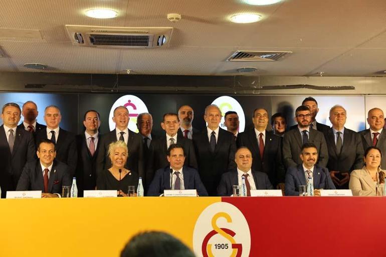 Galatasarayda başkan Özbek ve kurulları mazbatalarını aldı