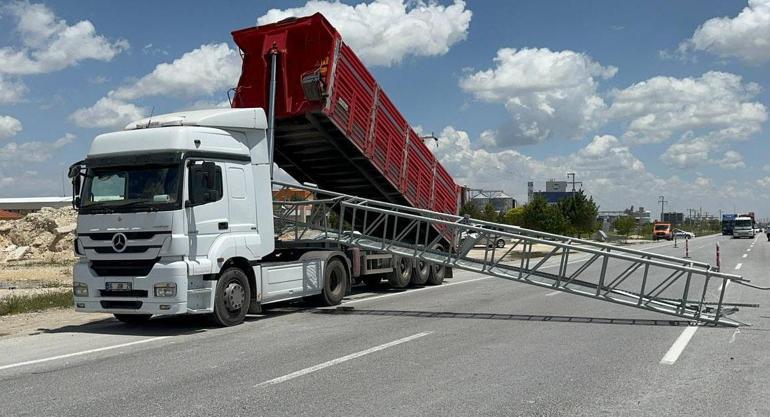 EDS’nin minibüsün üzerine devrildiği ölümlü kazada TIR şoförü: Damper nasıl açıldı haberim yok