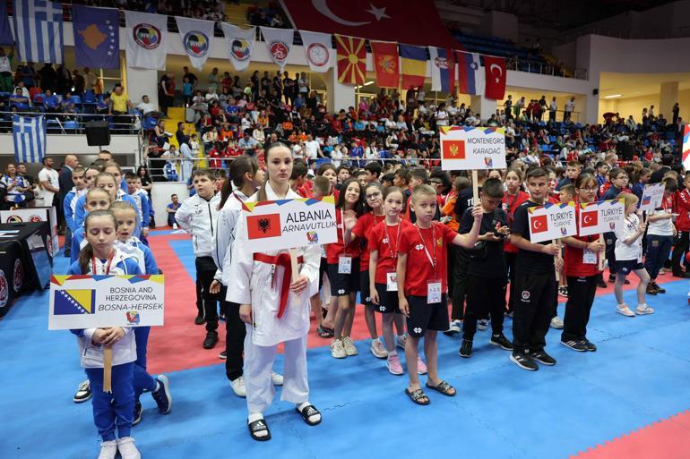 Balkan Çocuklar Karate Şampiyonası İstanbul’da başladı