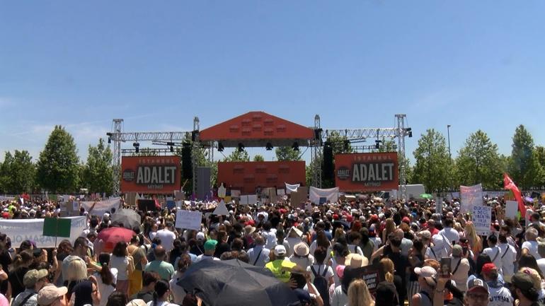 Yenikapıda sahipsiz hayvanlar için ‘Adalet Mitingi’ düzenlendi