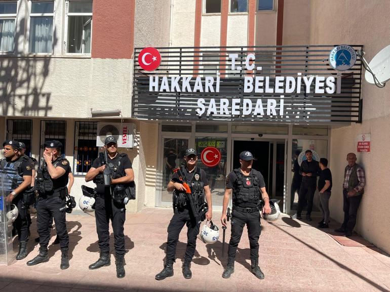 Hakkari Belediye Başkanı Akış gözaltına alındı