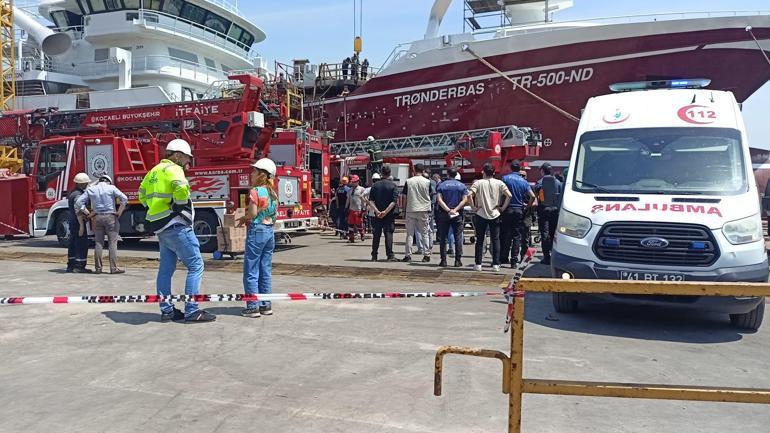 Tersanede gemi yangını; 4 mürettebat dumandan etkilendi