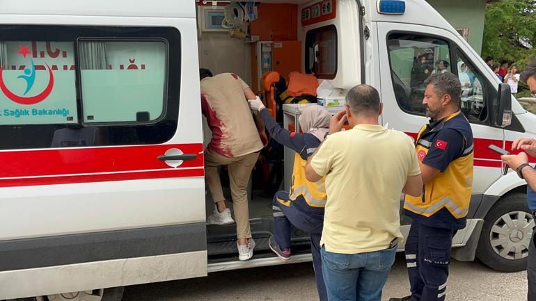 Eskişehirde Afgan uyruklu aileler arasında bıçaklı çocuk kavgası; 2si ağır 3 yaralı