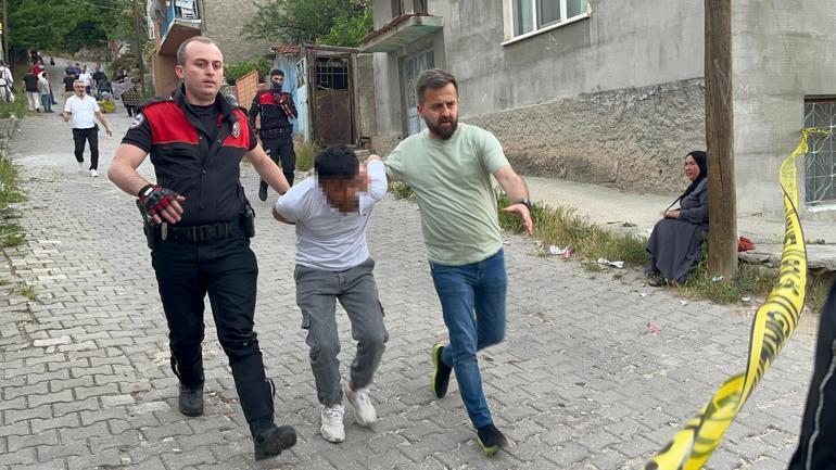 Eskişehirde Afgan uyruklu aileler arasında bıçaklı çocuk kavgası; 2si ağır 3 yaralı