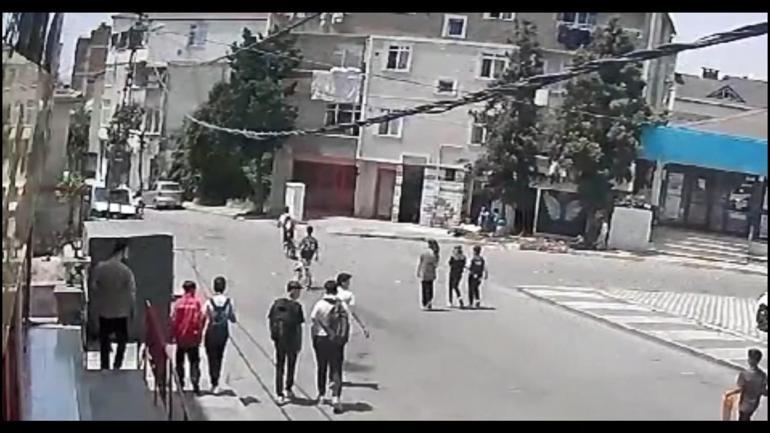 Sultanbeylide otomobil 12 yaşındaki bisikletli çocuğa çarptı