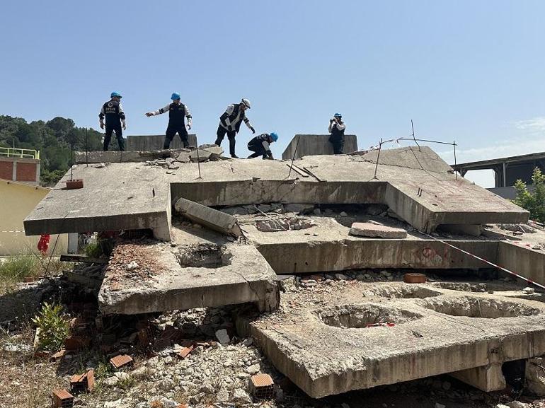 Yalova Valisi Kaya: İlk defa bu kadar kapsamlı deprem tatbikatı gerçekleştiriyoruz