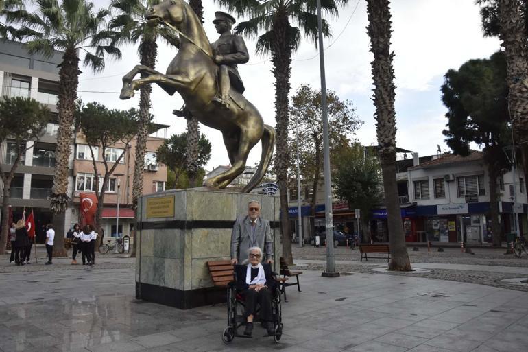 Atatürkün tavsiyesiyle öğretmen olan Sabiha Özar, son yolculuğuna uğurlandı