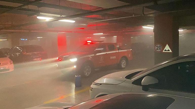 Edirnede AVM otoparkında otomobil yangını; 3 güvenlik görevlisi dumandan etkilendi